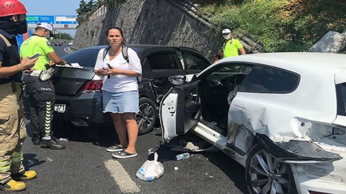 Kağıthane'de D-100'ü kilitleyen zincirleme kaza