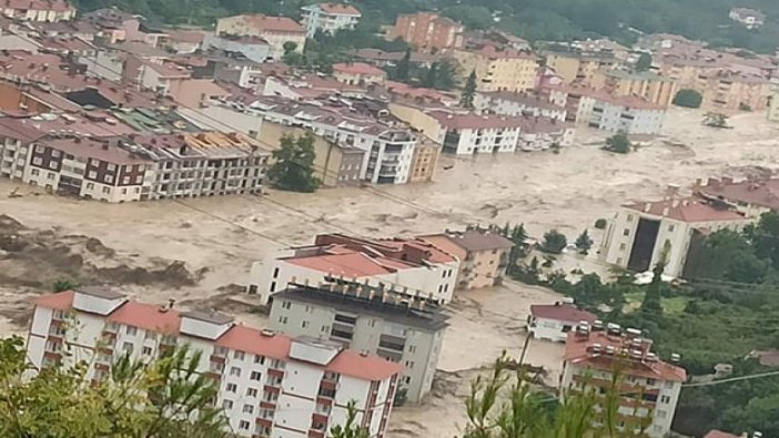 Sel felaketinde can kaybı 81'e yükseldi