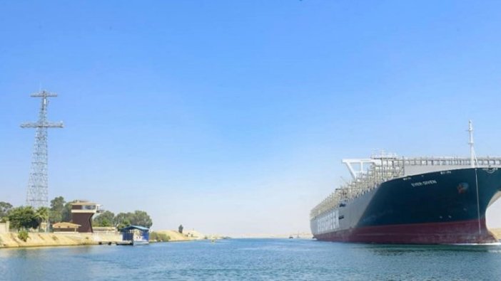 Süveyş Kanalı’nı tıkayan Ever Given, dün kanaldan tekrar geçti  