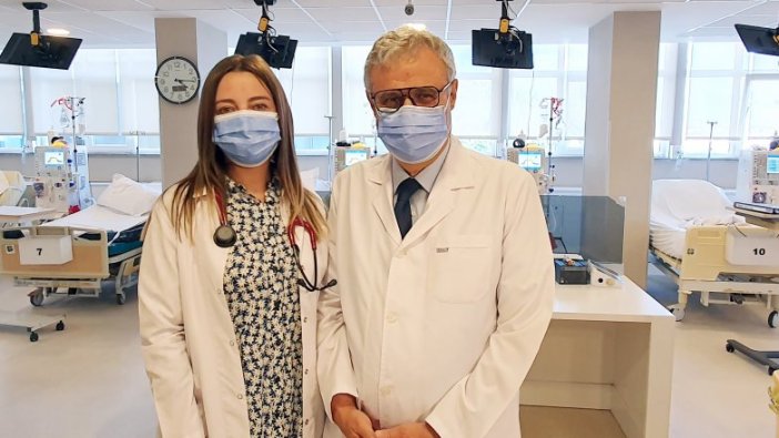 Hastasıydı, önce öğrencisi, sonra da meslektaşı oldu