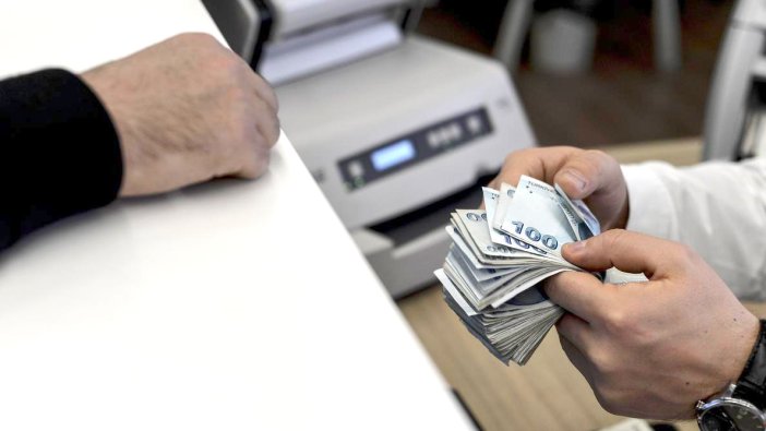 Bankalardan zor günler için kredi kolaylığı! ATM'lerden 5 bin lira kredinizi kolayca alın
