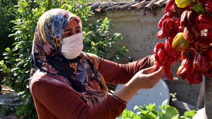 Kadınlar daha az ödeyerek SGK emeklisi olabiliyor