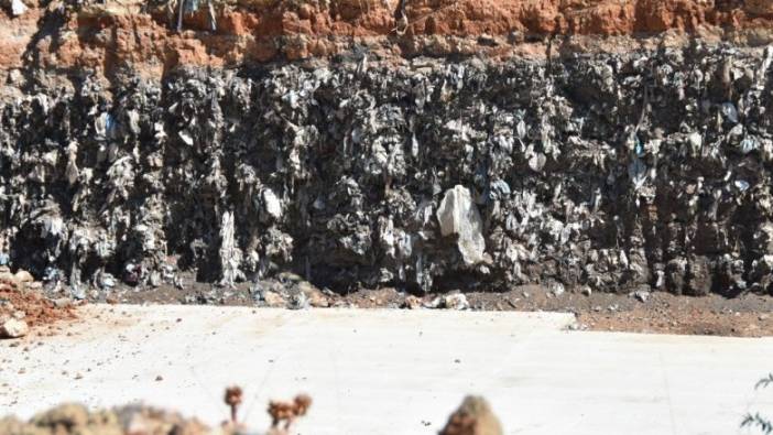 TOKİ 60 yıllık Uşak çöplüğünün üstüne konut yapıyor