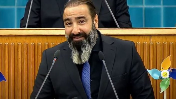 Akşener, kürsüye kebapçı çıkardı