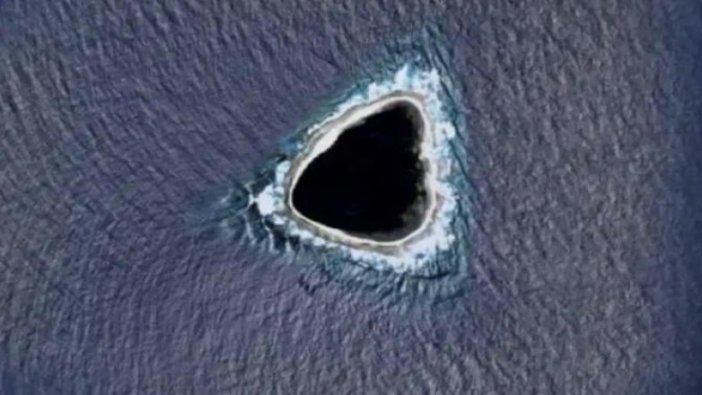 Dünya'nın konuştuğu gizemli kara delik!