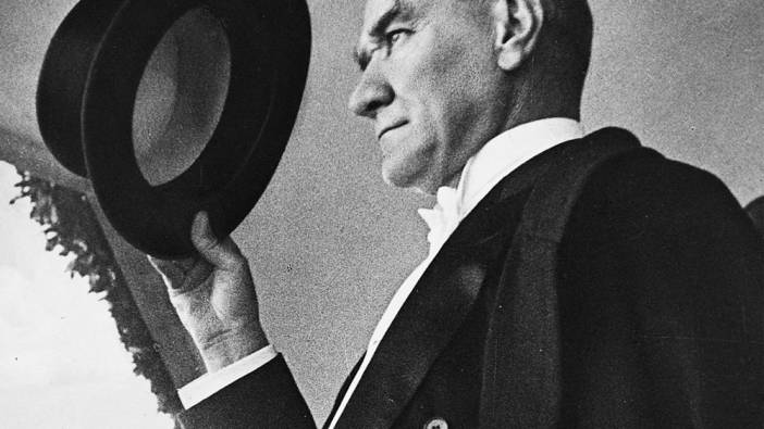 Ulu önder Atatürk'ün yolumuza ışık tutacak 10 sözü