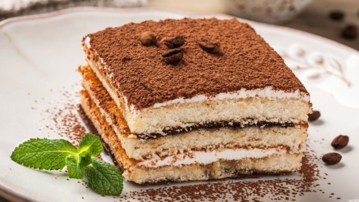 Hem pratik hem lezzetli kolay tiramisu tarifi