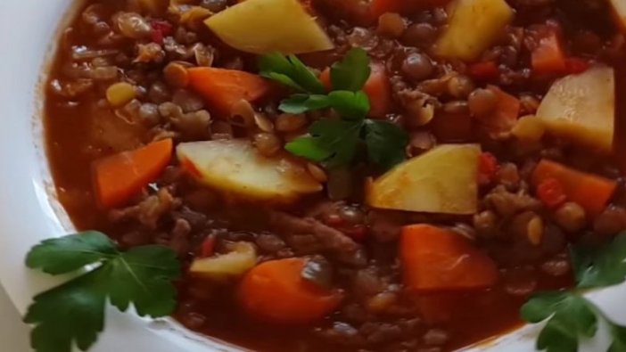 Tadı damağınızda kalacak etli mercimek tarifi