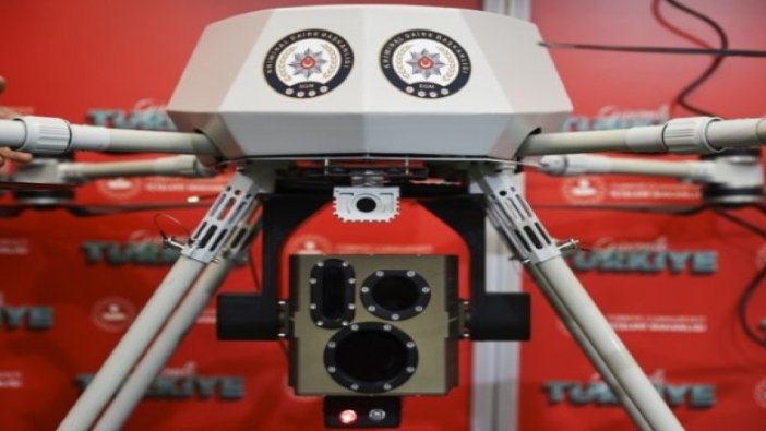 Bu dron lazer atışı yapıyor