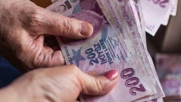 SGK SSK ve Bağ-Kur emeklilerine büyük kıyak! 2.100 TL ödeme...