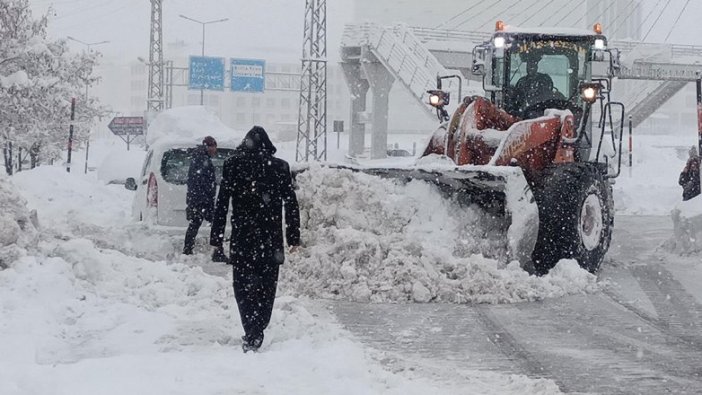 Valilikten peş peşe açıklamalar! Bu illerde okullar tatil!