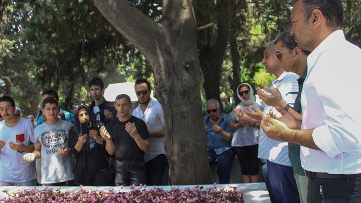 Kemal Sunal mezarı başında anıldı