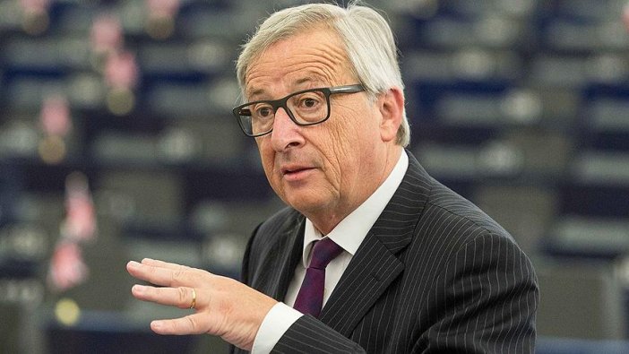Juncker'dan AP'ye 'rezilsiniz' tepkisi