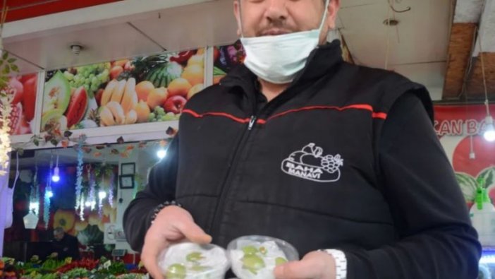 Balıkesir'de erik 1000 liradan tezgaha indi