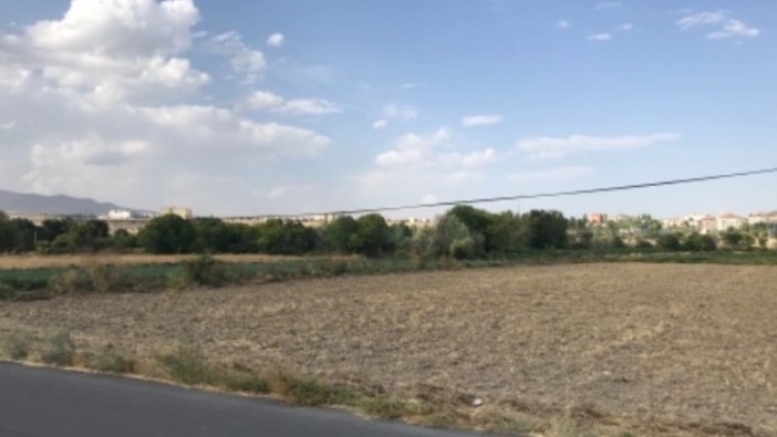 Sivas'ta icradan satılık tarla
