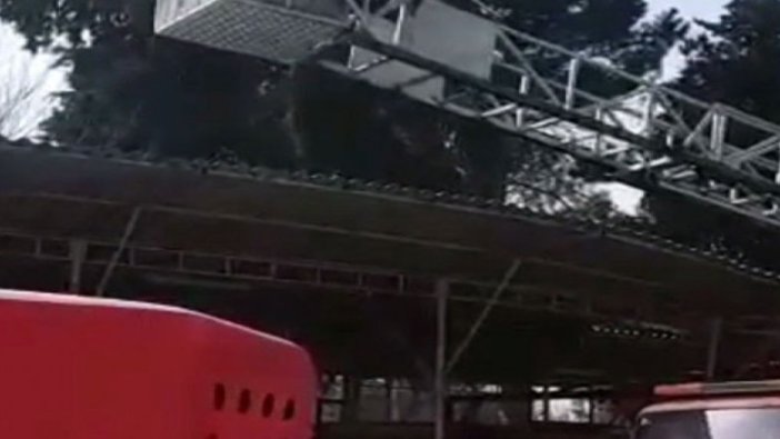 Tatbikat sırasında düşen işçinin durumu ağır