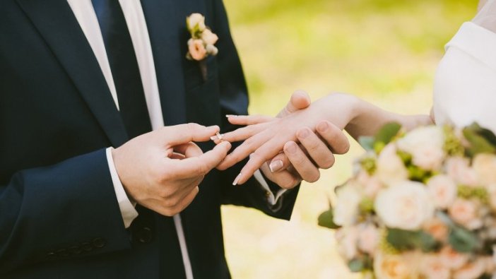 Evlenenlere en az 15 Bin TL çeyiz desteği