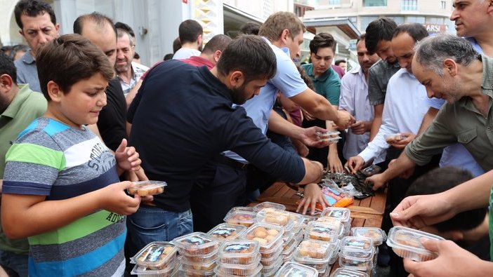 Başakşehir’de mevlid okutuldu, lokma dağıtıldı