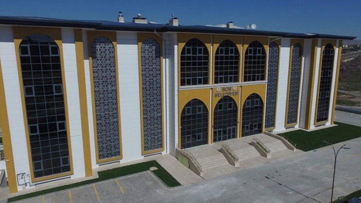 Bor Belediye Başkanlığı halı saha yaptıracak