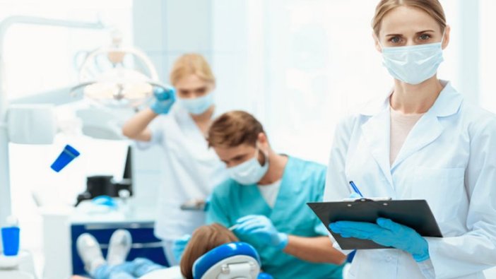 Diş hekimi maaşlarına zam mı geldi? En düşük diş hekimi maaş kaç para oldu?