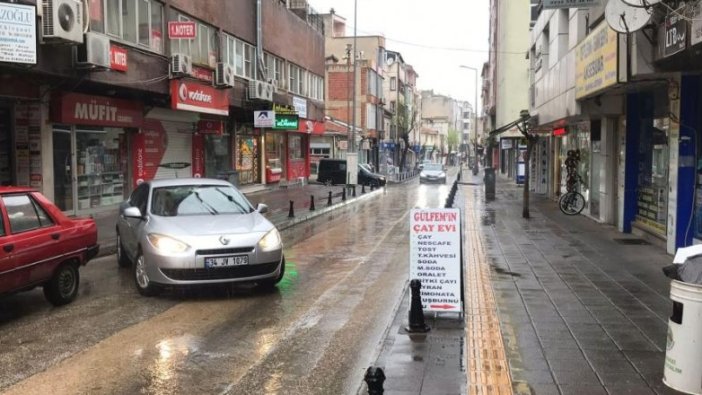 Meteorolojinin sarı kod ile uyardığı Trakya’da beklenen sağanak başladı