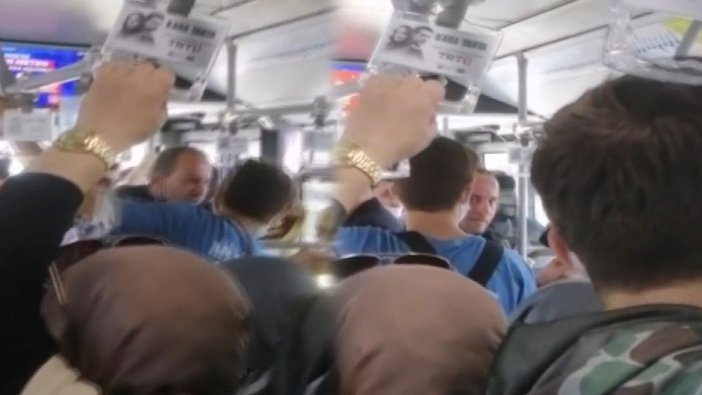 Metrobüste tüyler ürperten sözler: Eşim olsa kafasını koparırım