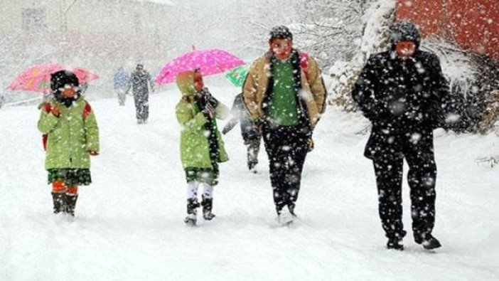 İstanbul'da öğrencilerin kar tatili uzadı