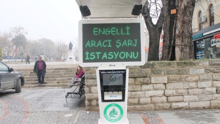 Engelliler için  şarj istasyonu
