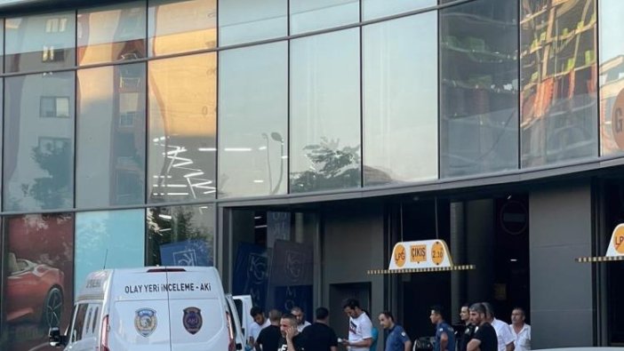 Esenyurt'ta iş yerini basan kişi canından oldu