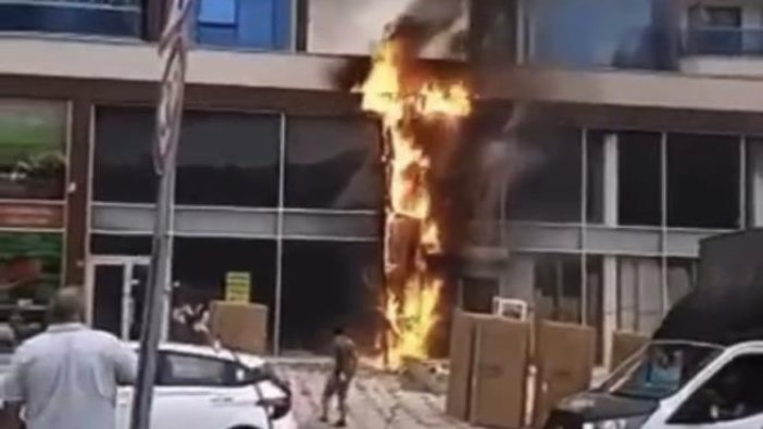 Bursa'da mobilya dükkanında yangın çıktı