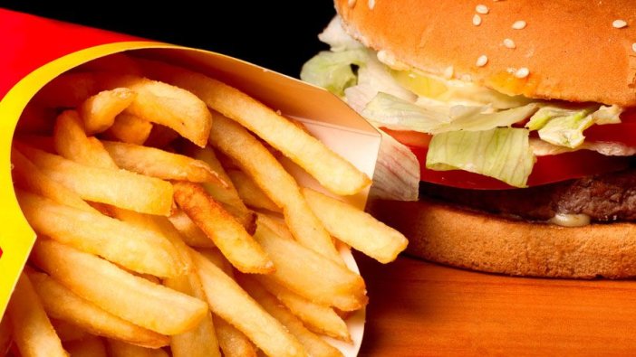 Fast food devinde e-posta krizi