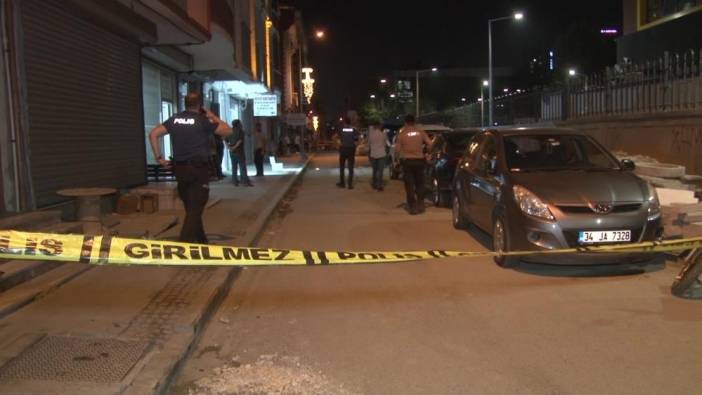 Küçükçekmece'de araca saldırı