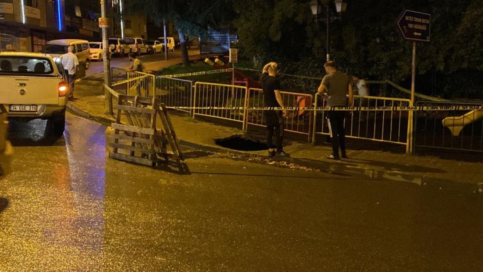 Kaldırımda yürürken hayatının şokunu yaşadılar