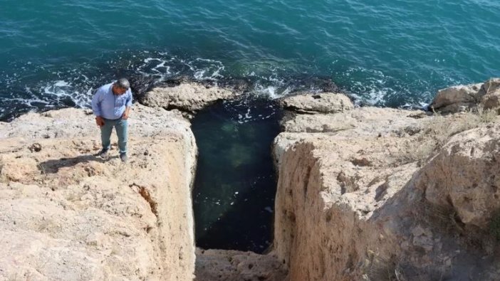 Van Gölü'nde sular çekildi. Tarihi liman ortaya çıktı