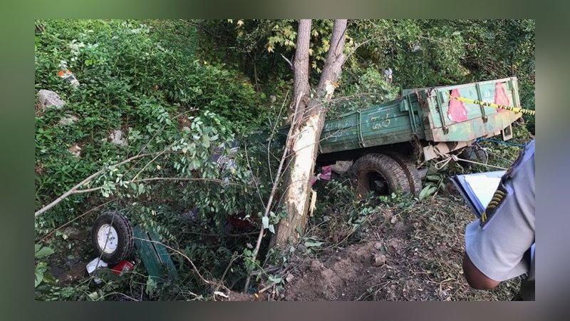 Sakarya'da işçileri taşıyan traktör devrildi: 7 ölü, 9 yaralı