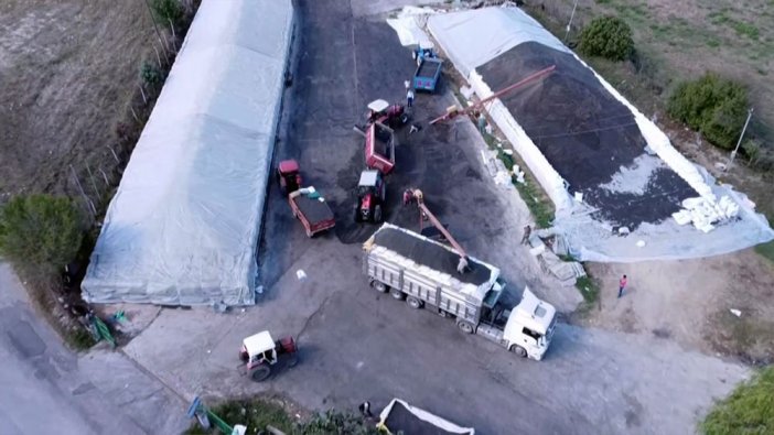 Ayçiçeği alımları başlayınca çiftçiler depo önlerinde kuyruk oluşturdu