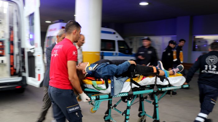 Erzincan’da midibüs devrildi: 21 yaralı