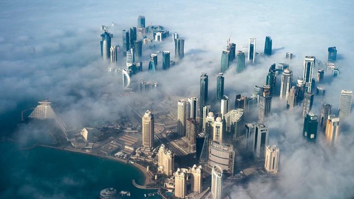 Katar'a abluka hafifliyor