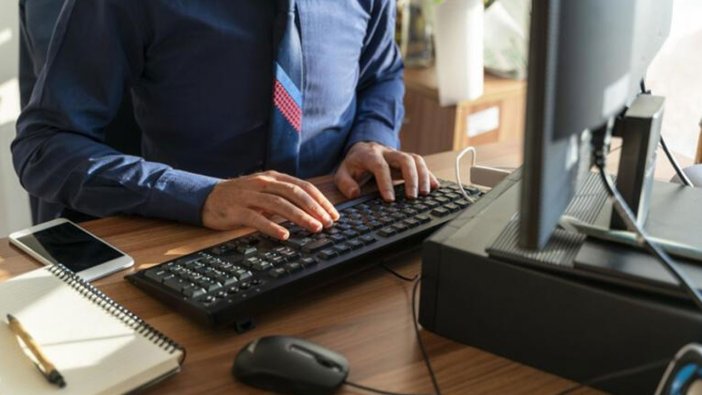 Sözleşmeli personel ve memurlar arasındaki haksızlık. Birine 6 diğerine 3 ay izin