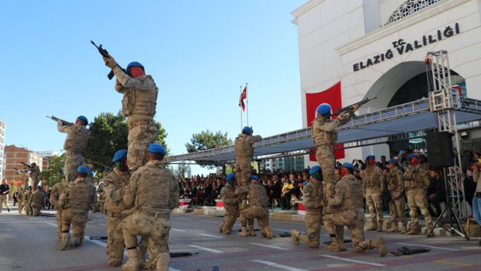 29 Ekim Cumhuriyet Bayramında JÖH’lerin gösterisi nefes kesti