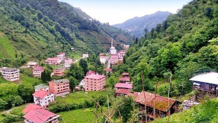 Trabzon'da icradan satılık kargir ev ve bahçe