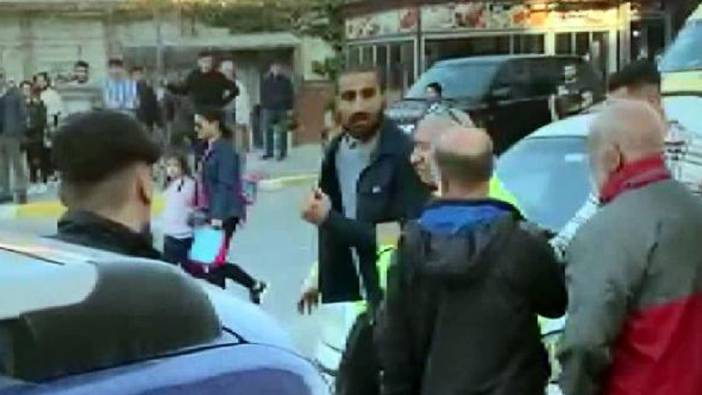 Atatürk Anıtı'na baltayla saldıran şüpheli gözaltına alındı