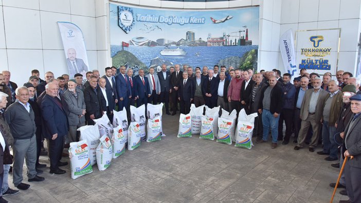 Tekkeköy’den çiftçilere tohum desteği