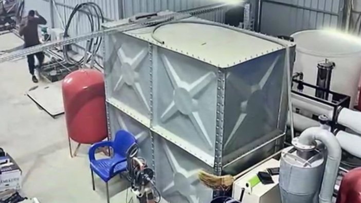 Akılalmaz olay! Telefonla konuşurken boşluğa düştü