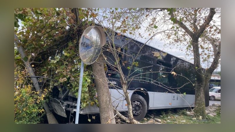 İstanbul'da korkutan metrobüs kazası