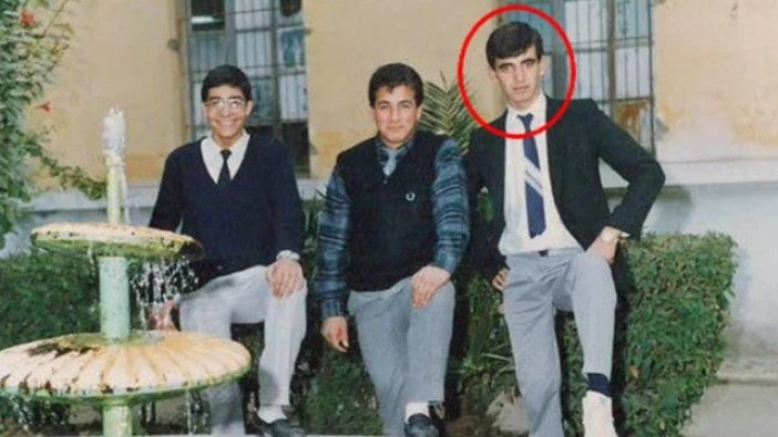 Lise fotoğrafını paylaştı! Ünlü şarkıcıyı tanıyan çıkmadı