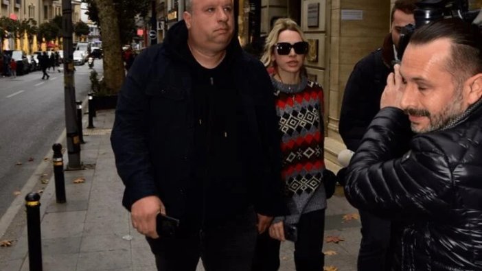 Hadise korumasıyla doktora gitti