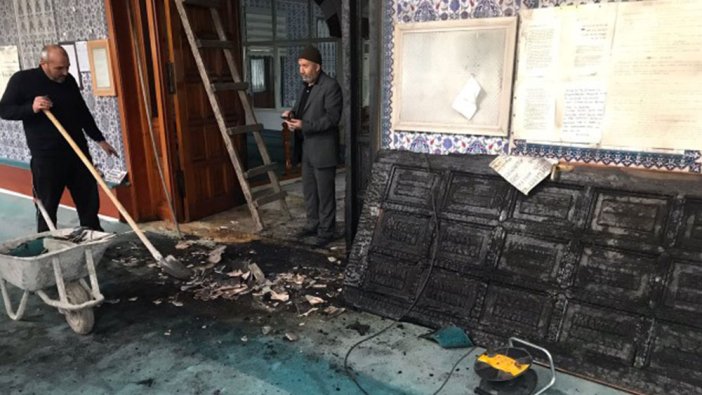 Ankara'da iki cami kundaklandı