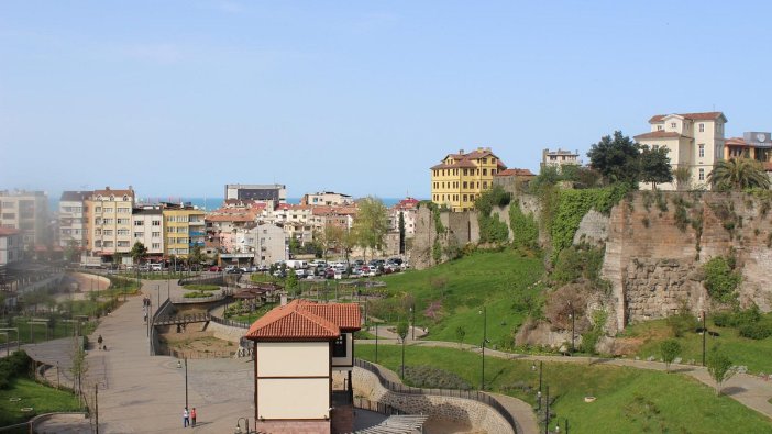 Trabzon'da icradan satılık tarla