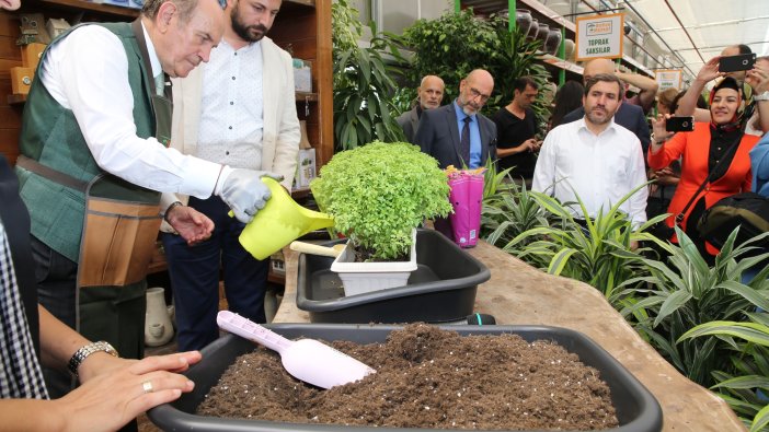 Baskanlığım döneminde 10 milyon ağaç diktik